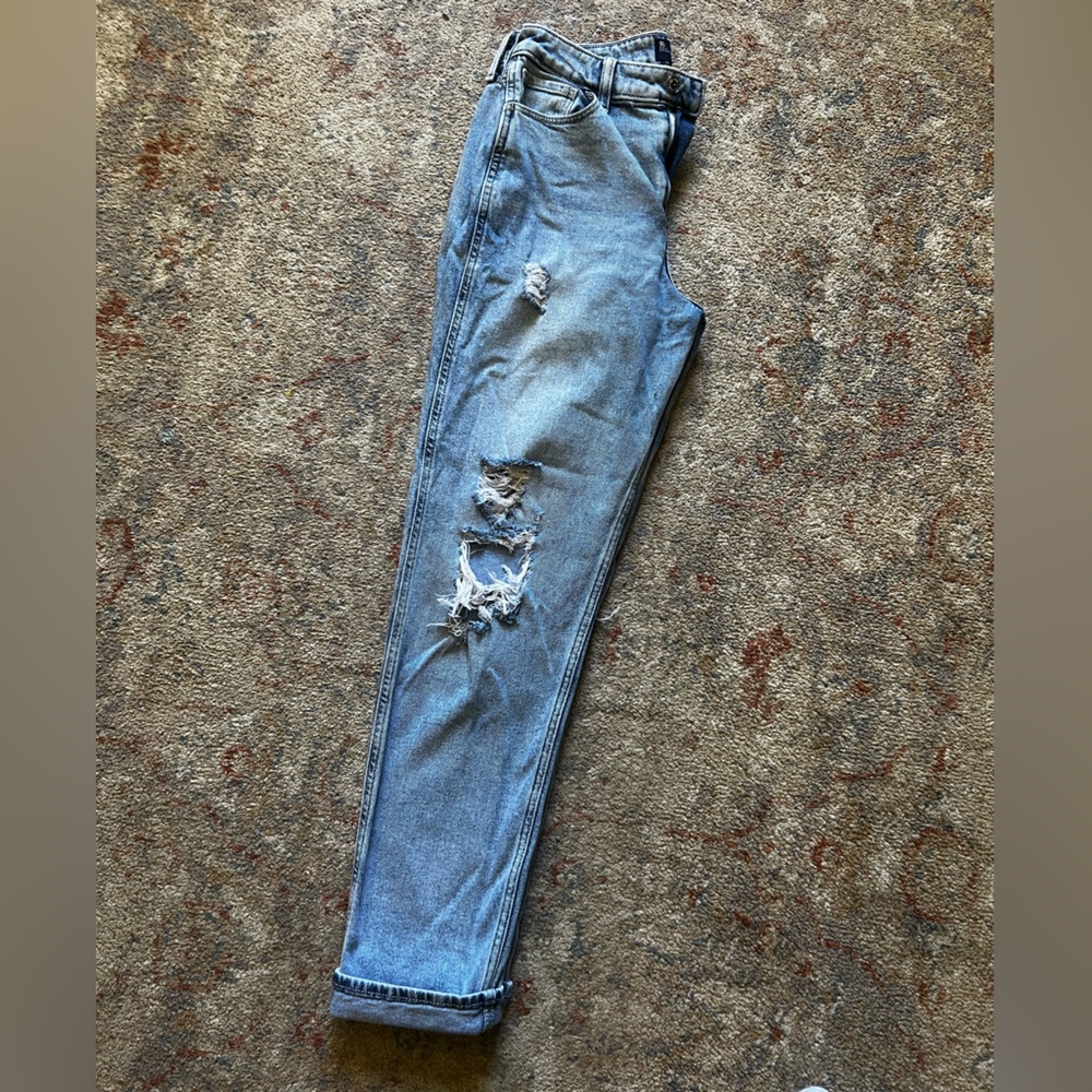 Hollister ultra high rise mom Jean Light Blue Denim Jeans